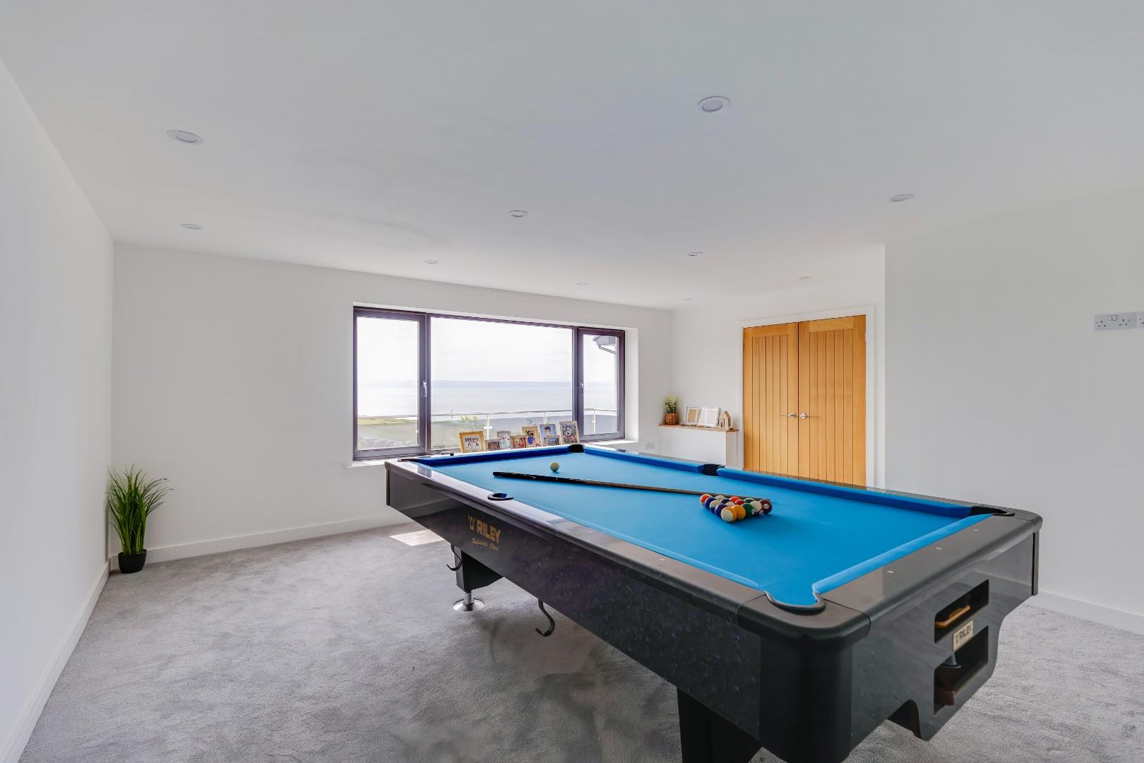 West Farm Close, Ogmore-By-Sea, Vale of Glamorgan, CF32 0PT